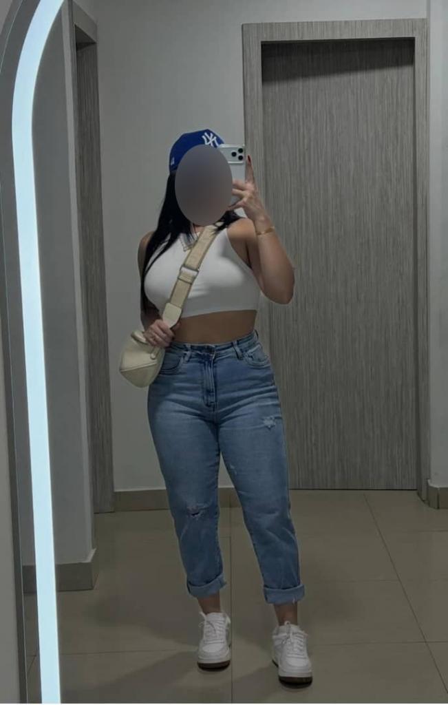 Chica busca chico en Tenerife: 