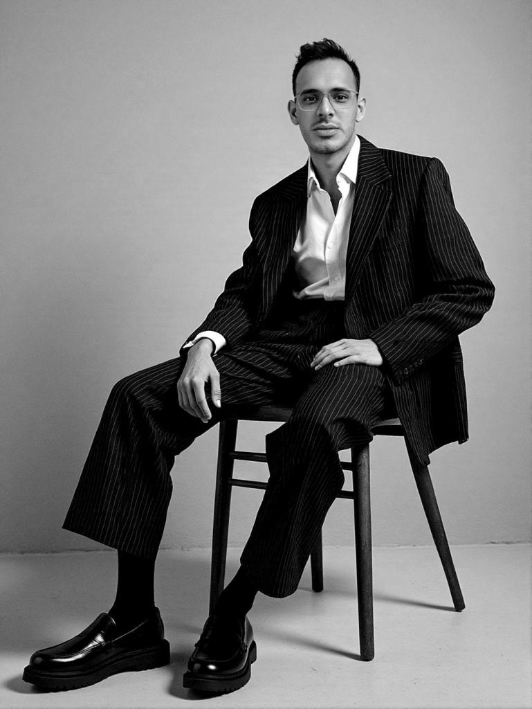 Chico busca chica en Ibiza: 