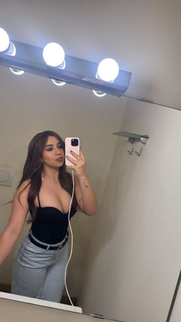 Chica busca chico en Alicante: Chica busca chico