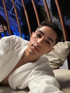 603789080: Chico busca chica en Madrid