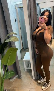 613853461: Chica busca chico en Barcelona