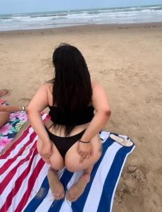 631759115: Chica busca chico en Barcelona