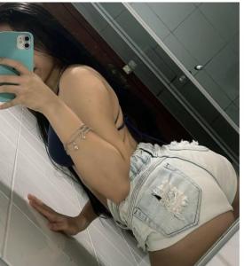 623533506: Chica busca chico en Sevilla