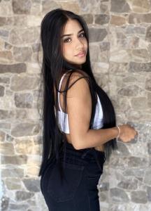 607905903: Chica busca chico en Barcelona