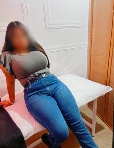 615959749: Chica busca chico en Barcelona