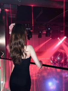 672111188: Chica busca chico en Madrid