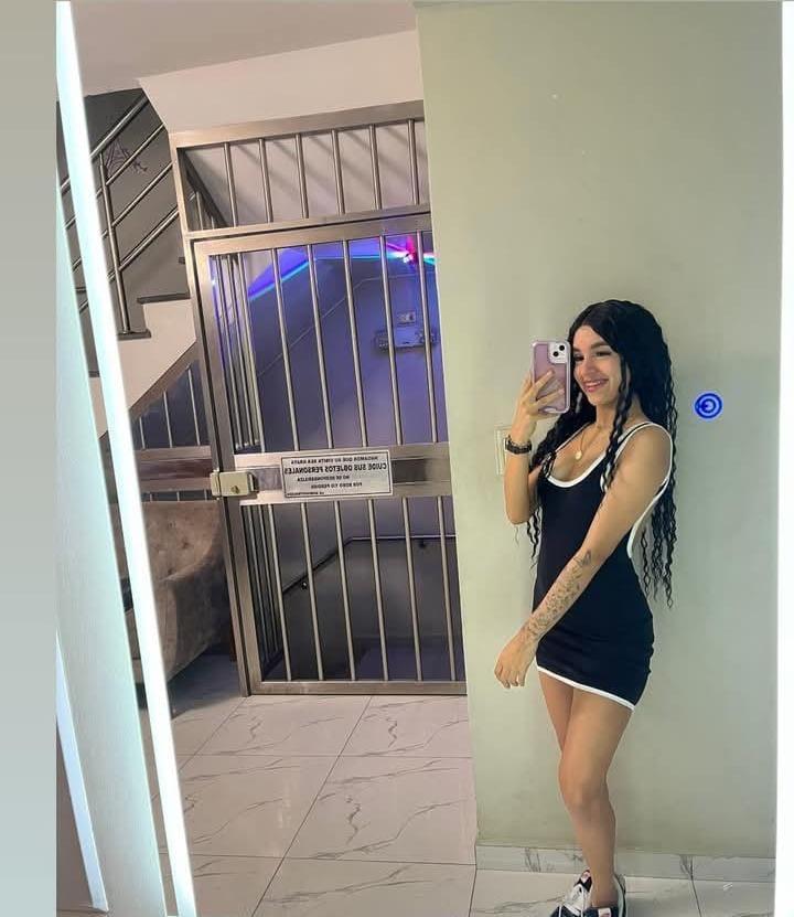 Chica busca chico en Almería: 