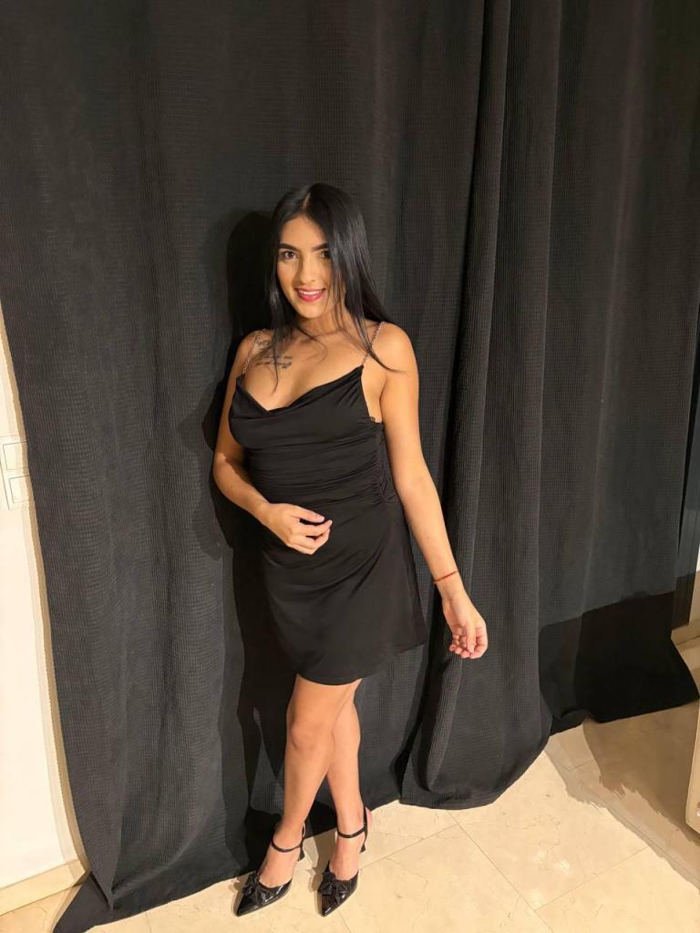 Chica busca chico en Ibiza: 