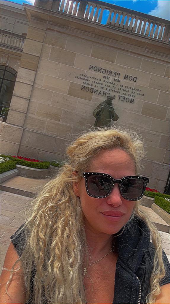 Chica busca chico en Ibiza: 