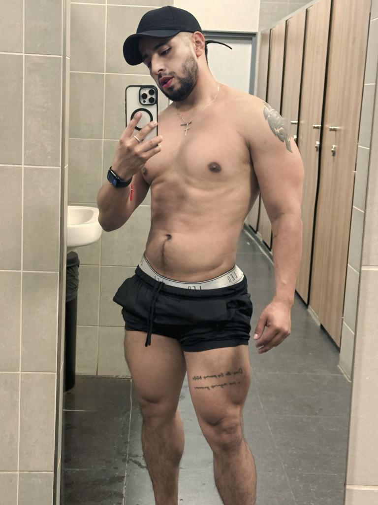 Chico busca chica en Alicante: 