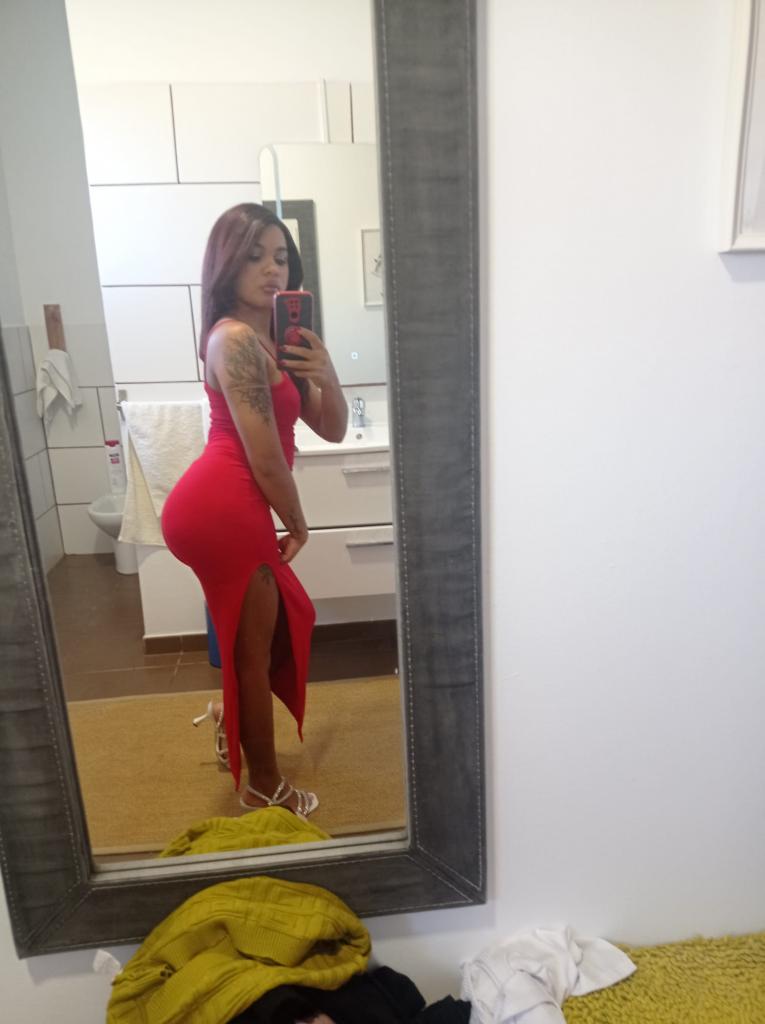 Chica busca chico en Tenerife: 