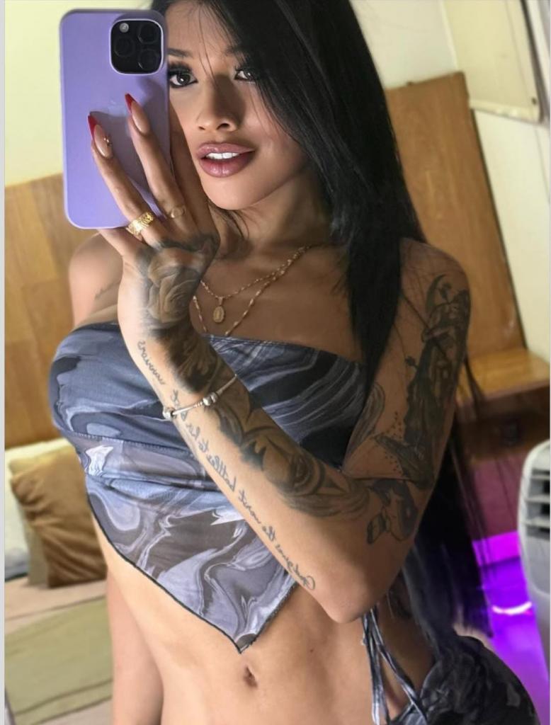 697748773: Travesti en La Rioja