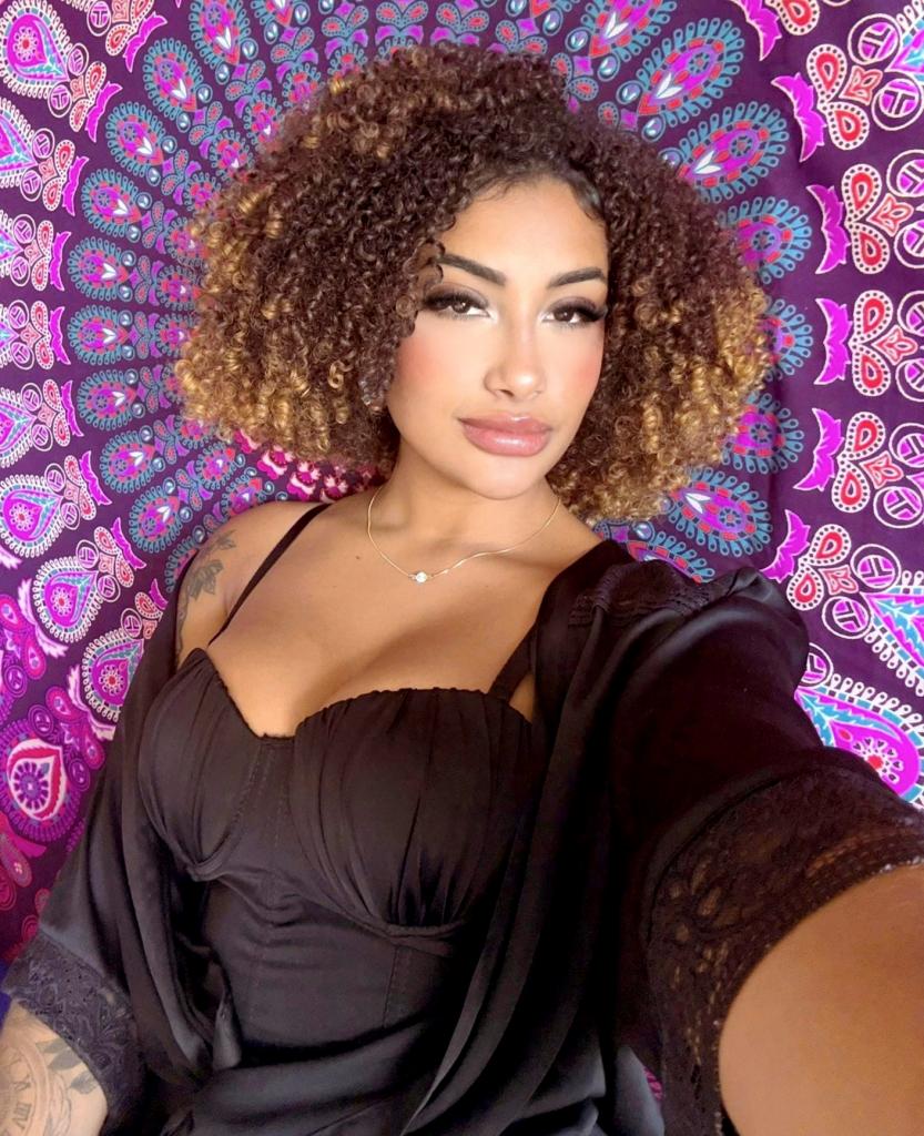 Chica busca chico en Málaga: Chica busca chico