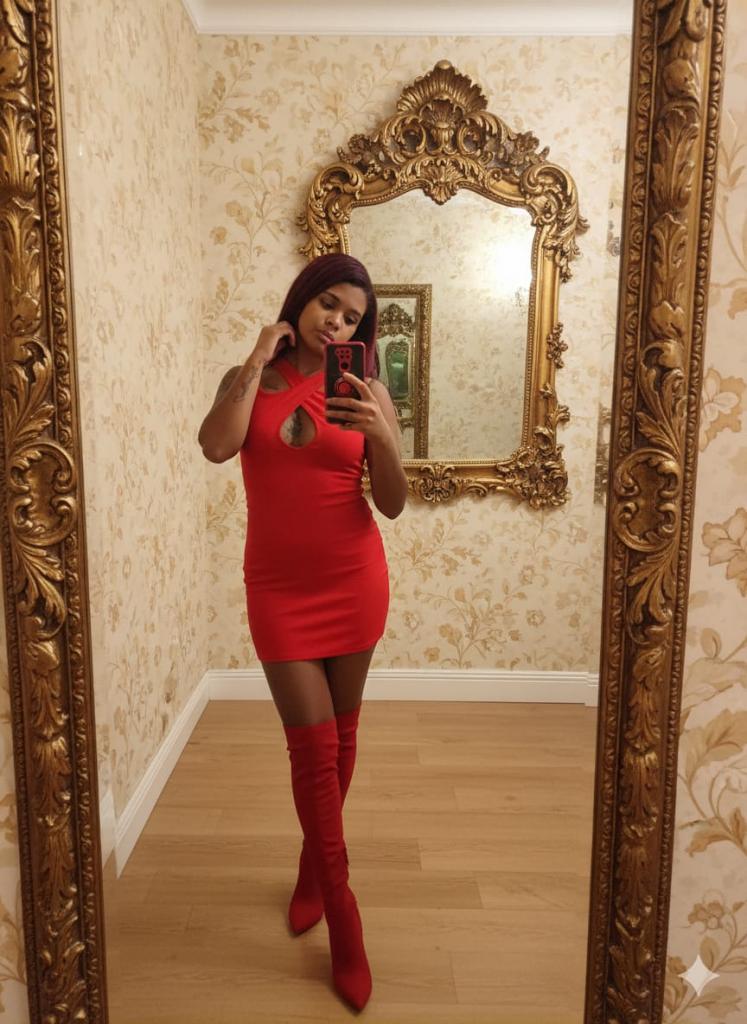 Chica busca chico en Tenerife: 