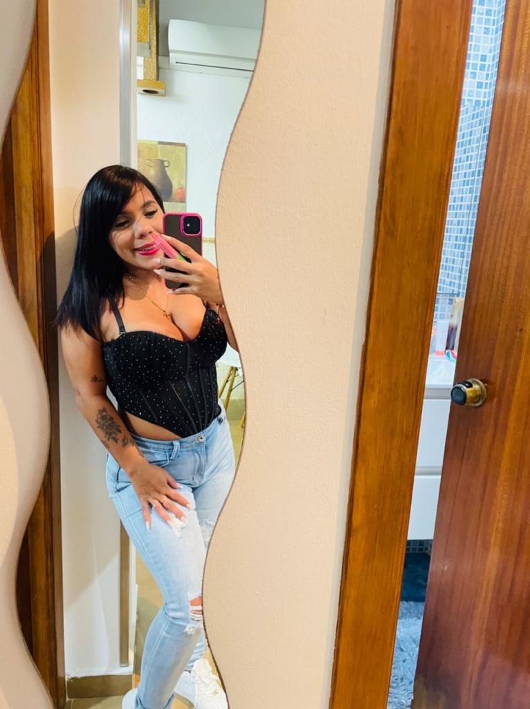 Chica busca chico en Almería: 