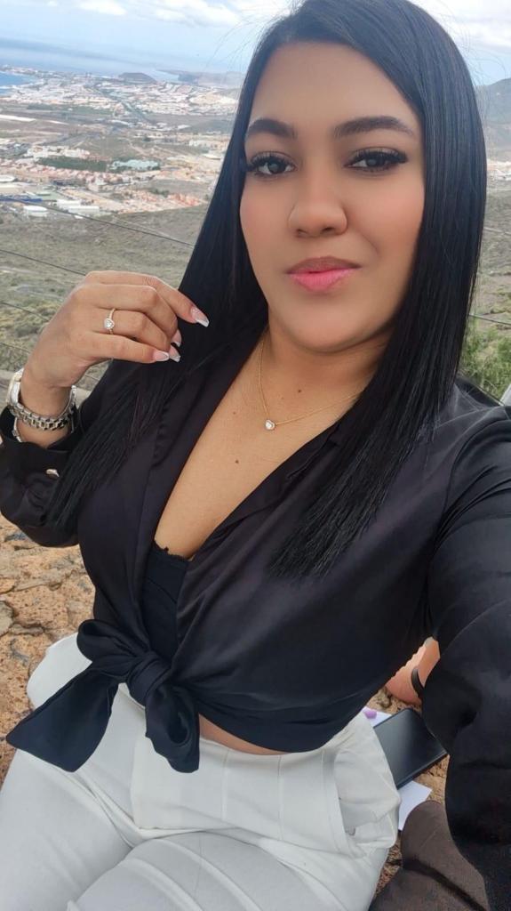 Chica busca chico en Tenerife: 