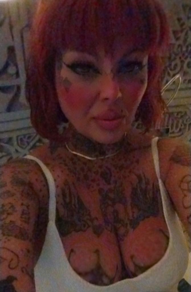 Chica busca chico en Granada: 