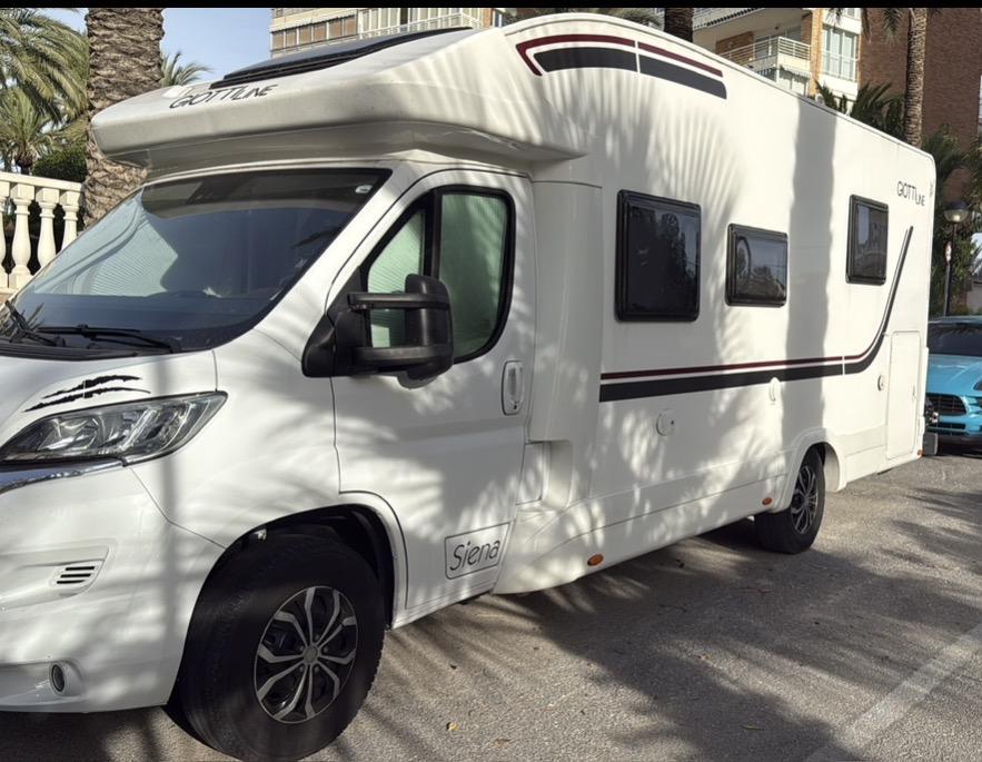 615733693: Chico busca chica en Pontevedra