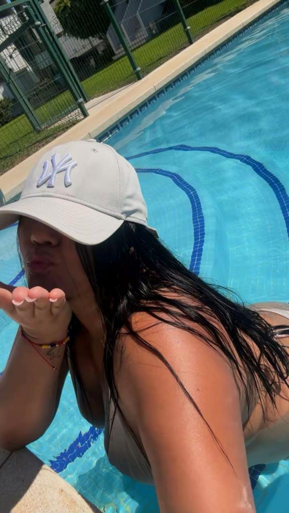 645474144: Chica busca chico en Barcelona