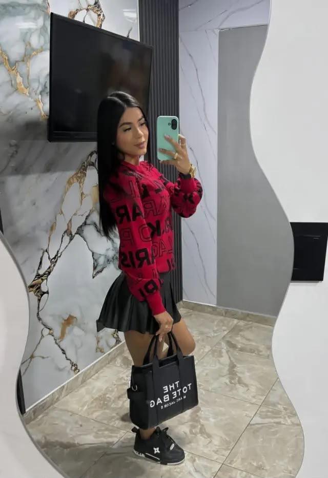 641894359: Chica busca chico en Lugo