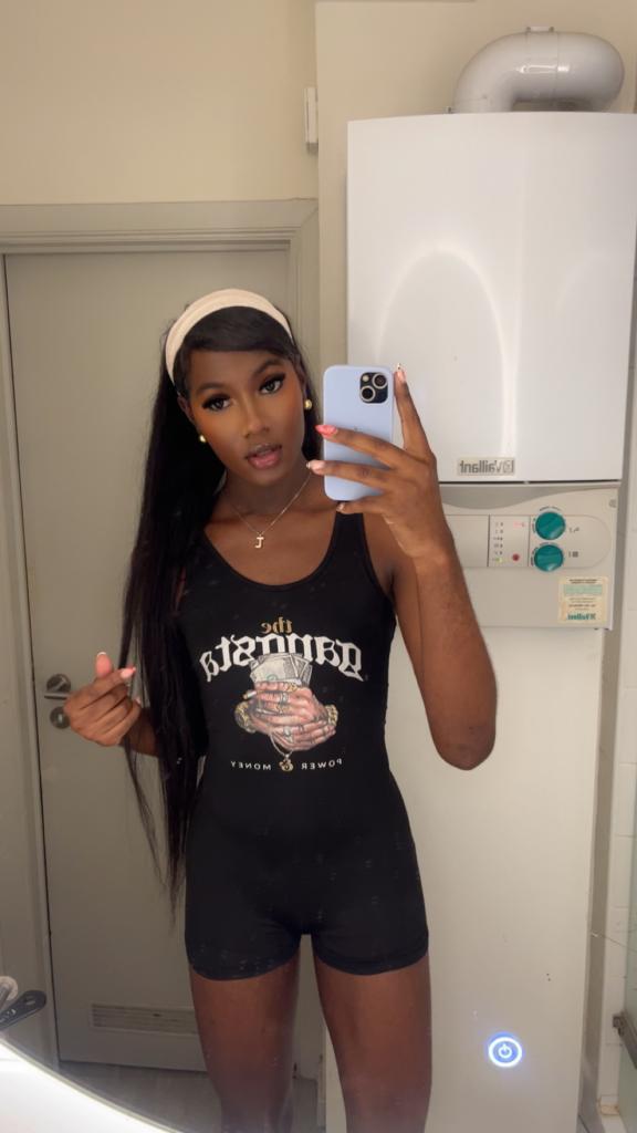 634156912: Transexual en Barcelona