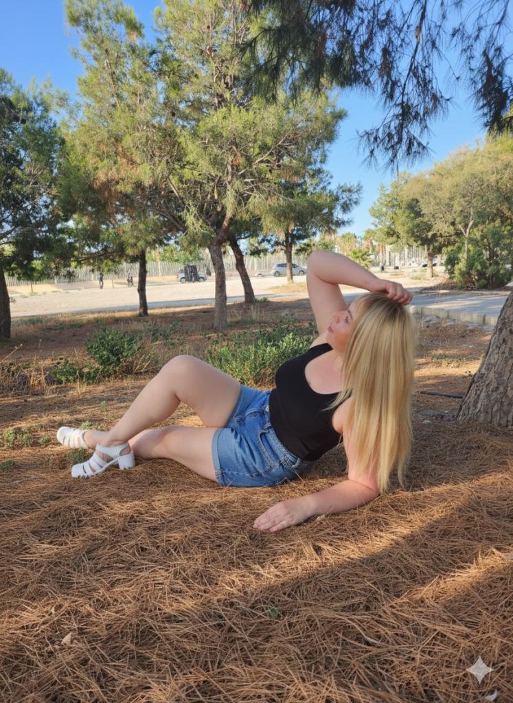 Chica busca chico en Almería: 