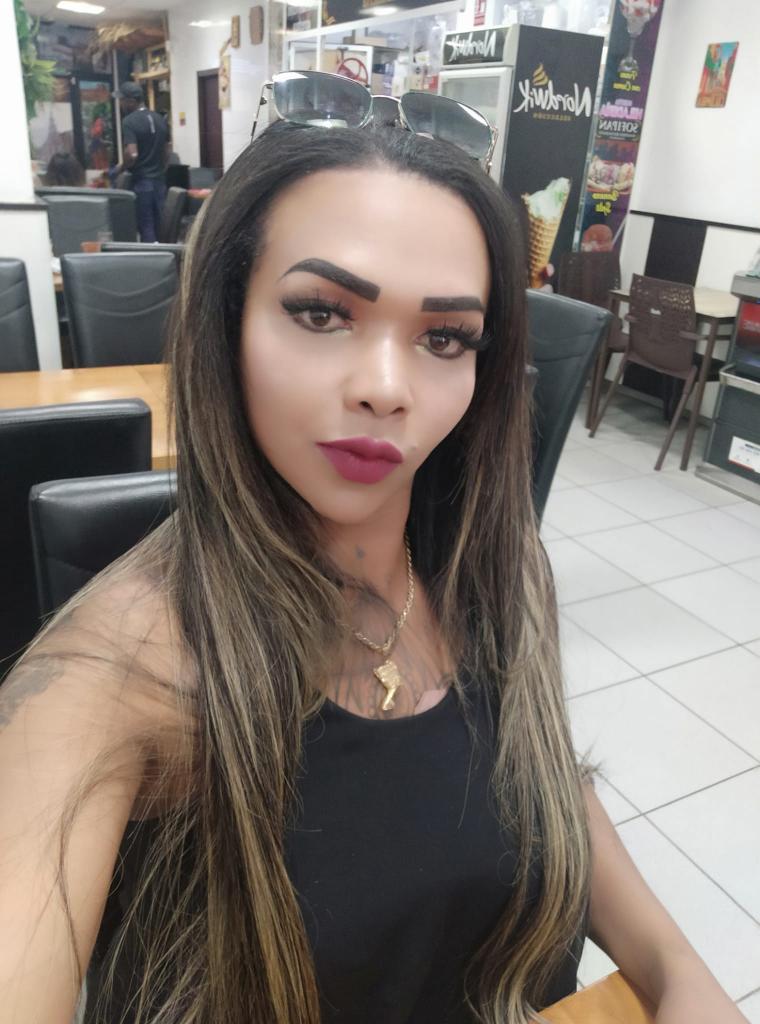 642455952: Transexual en La Coruña