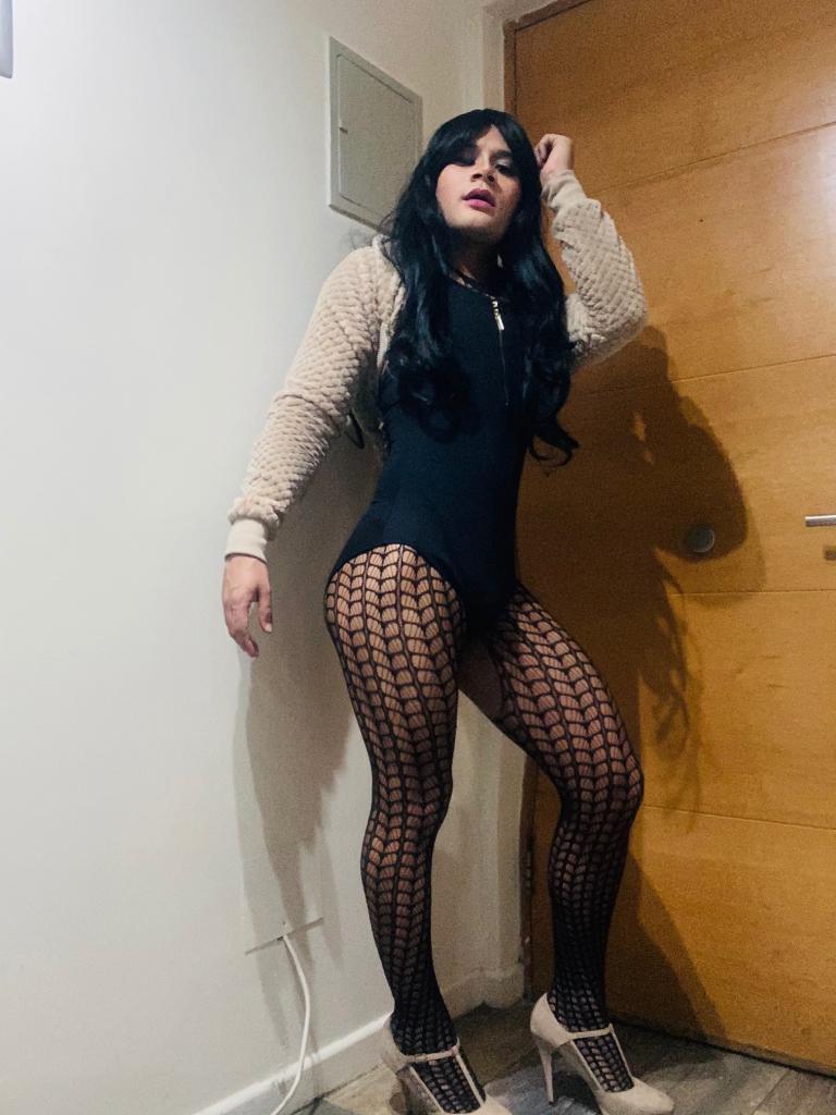 667873569: Transexual en León