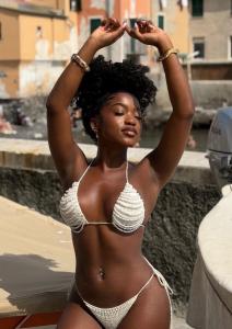 613745711: Chica busca chico en Alicante
