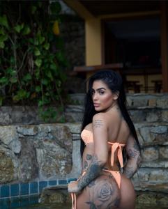 667098886: Chica busca chico en Almería