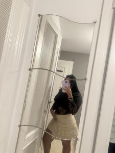 645474144: Chica busca chico en Barcelona