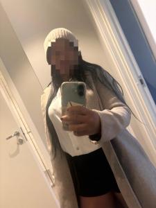 677923349: Chica busca chico en León