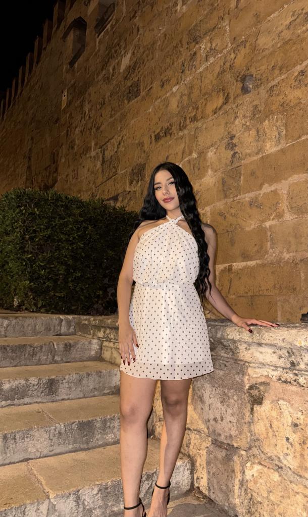 613795403: Chica busca chico en Mallorca