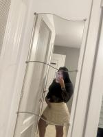 645474144: Chica busca chico en Barcelona