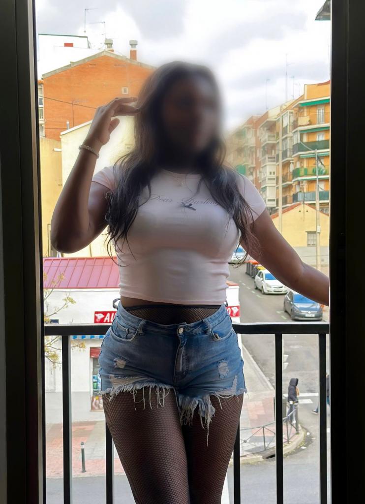 915799718: Chica busca chico en Madrid