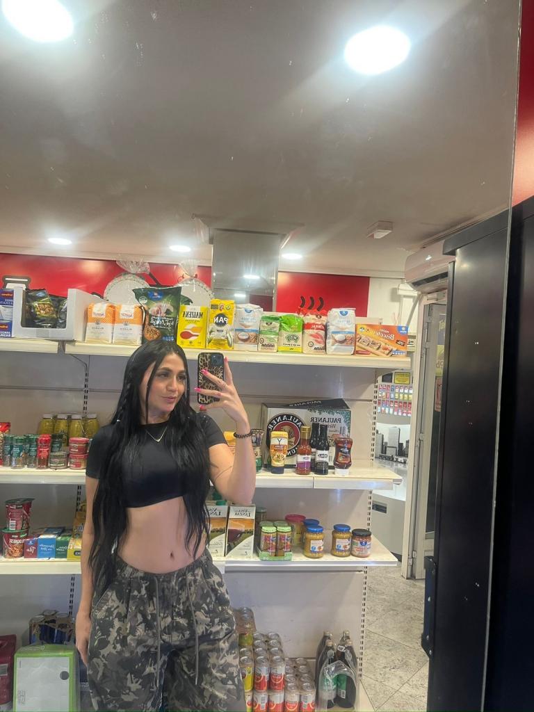 Chica busca chico en Almería: 