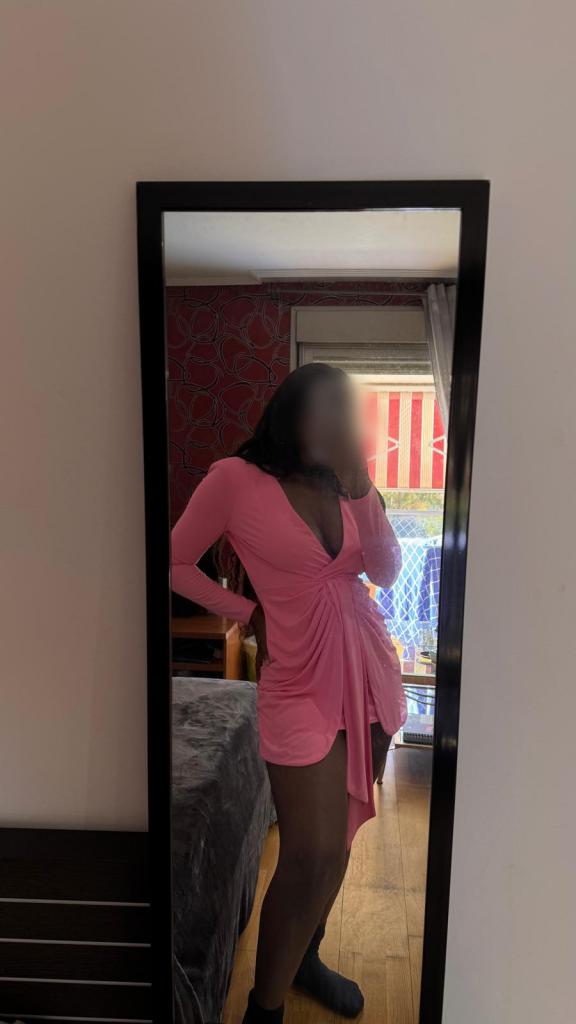 Chica busca chico en Almería: 