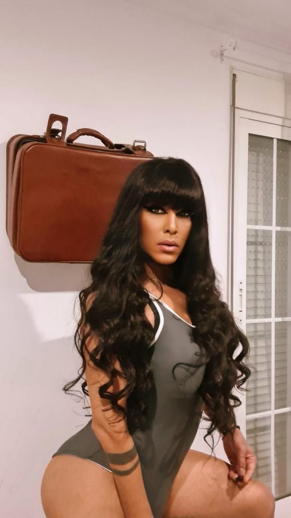 643706066: Transexual en Pontevedra