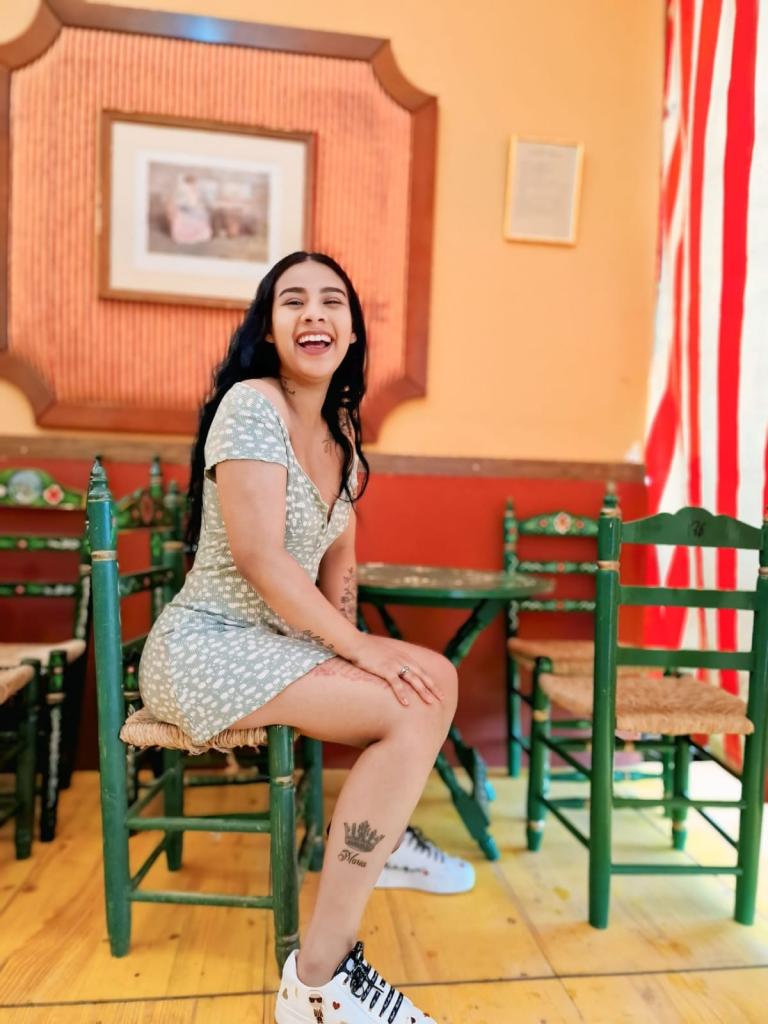 Chica busca chico en Sevilla: 