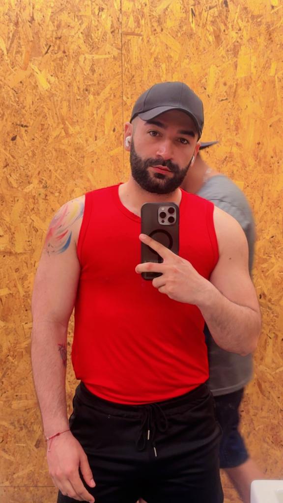 639937507: Chico busca chica en Madrid