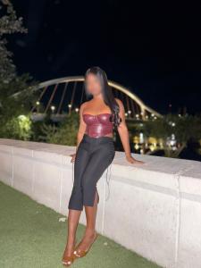 637178355: Chica busca chico en Sevilla