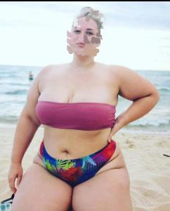 674564045: Chica busca chico en Cádiz