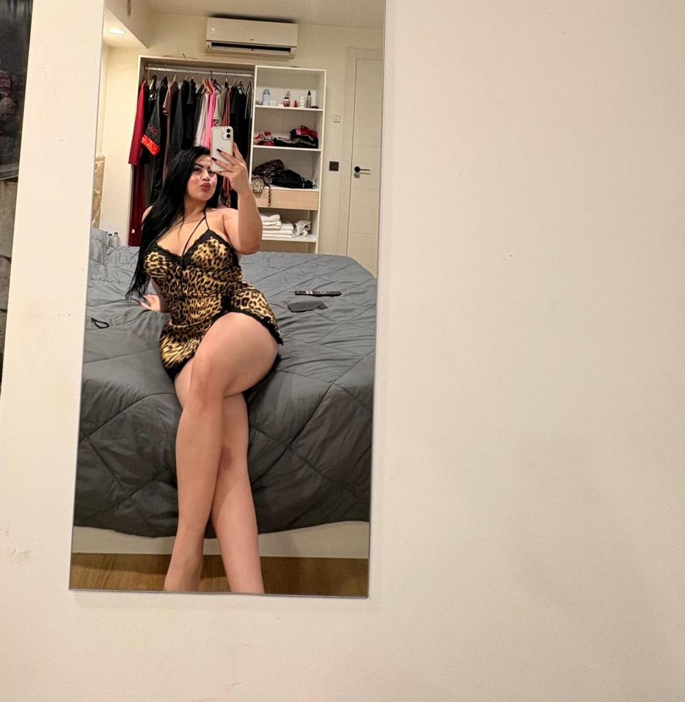 622356973: Chica busca chico en Ibiza