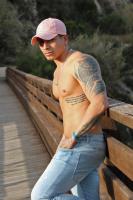 631829946: Chico busca chica en Barcelona