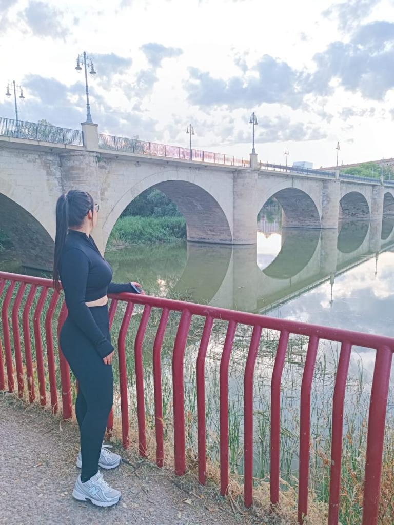 Chica busca chico en La Rioja: 
