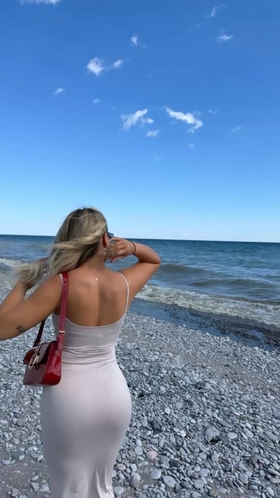 Chica busca chico en Cádiz: 