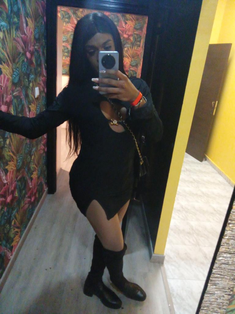 623433330: Transexual en Lérida