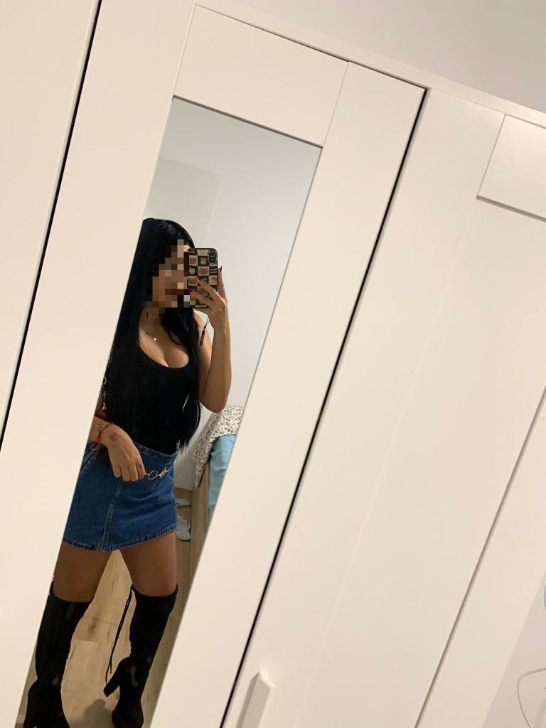 Chica busca chico en Sevilla: 