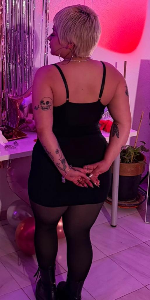 743037011: Chica busca chico en Granada