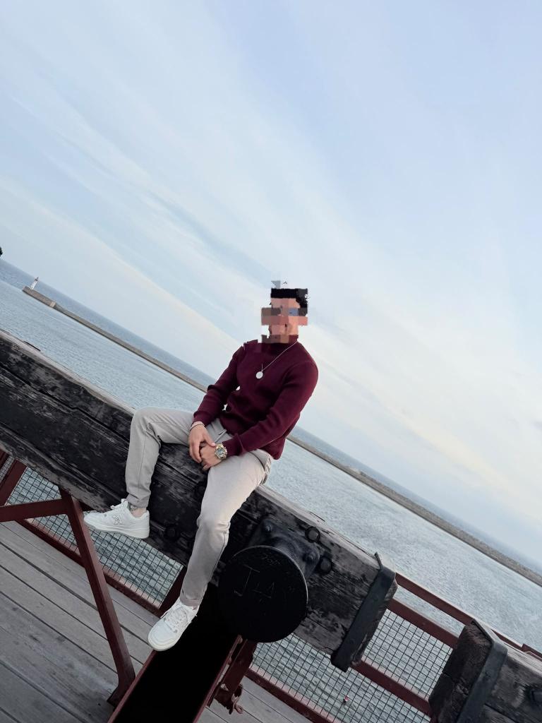 643778007: Chico busca chica en Almería